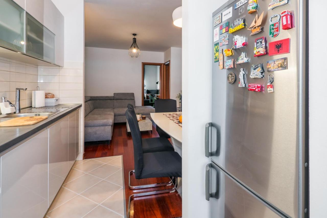 Appartamento Airy 2-Br Apt W/ Open Layout & Modern Design Spalato Esterno foto